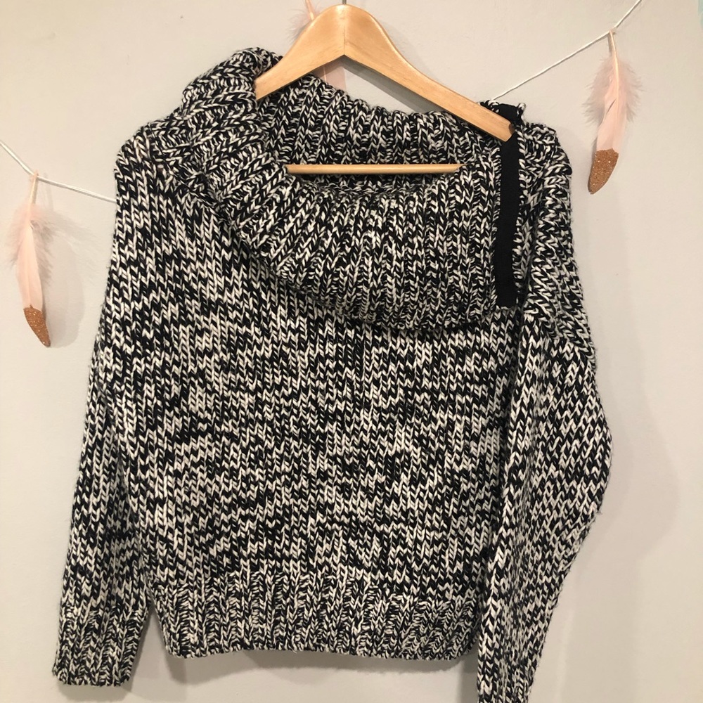 Marciano | Chunky Knit Turtle Neck Sweater S - Picture 6 of 8